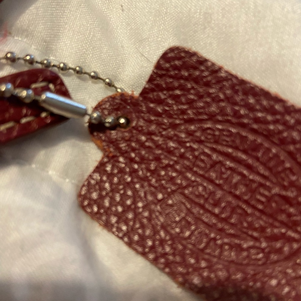 Genuine Deep Red Pebbled Leather Crossbody purse from Roots Canada - Picture 6 of 6